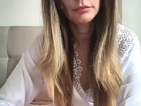 Girls: discover live performances with matured cam models, from teasing to fixations, in a variety of stunning live sex cams.