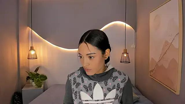 Paulina_ortiz from StripChat is Freechat