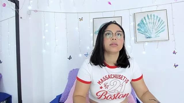 Girls: discover live performances with matured cam models, from teasing to fixations, in a variety of stunning live sex cams.