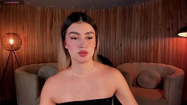 Girls: discover live performances with matured cam models, from teasing to fixations, in a variety of stunning live sex cams.