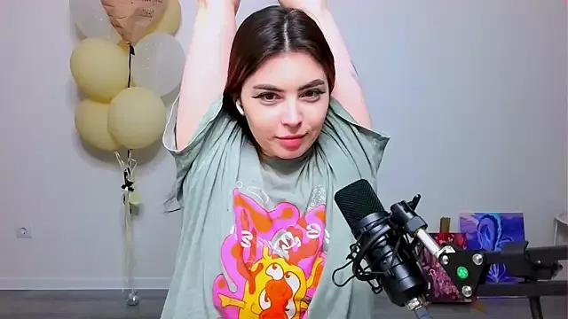 peaachybabe__ from StripChat