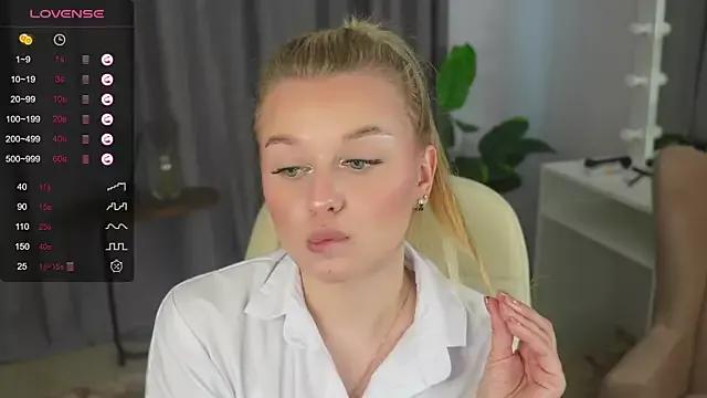 PhilippaChasey from StripChat is Freechat