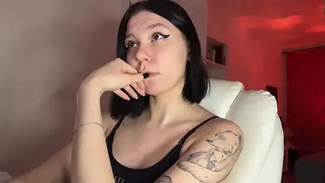 Girls: discover live performances with matured cam models, from teasing to fixations, in a variety of stunning live sex cams.