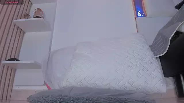 Girls: discover live performances with matured cam models, from teasing to fixations, in a variety of stunning live sex cams.