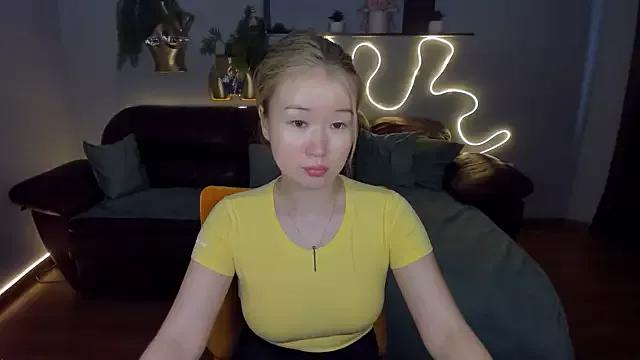 PollyOcean from StripChat