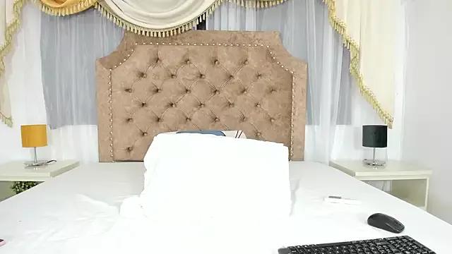 Girls: discover live performances with matured cam models, from teasing to fixations, in a variety of stunning live sex cams.