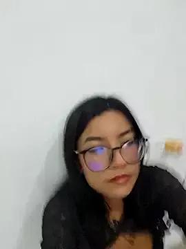 Pretty_roxxyy from StripChat is Freechat