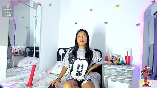 Girls: discover live performances with matured cam models, from teasing to fixations, in a variety of stunning live sex cams.