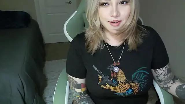 Girls: discover live performances with matured cam models, from teasing to fixations, in a variety of stunning live sex cams.