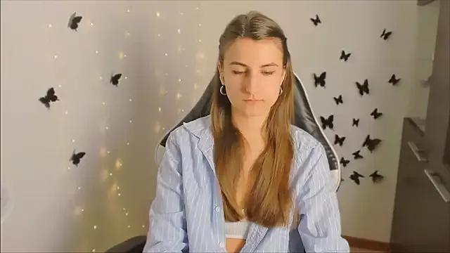 Girls: discover live performances with matured cam models, from teasing to fixations, in a variety of stunning live sex cams.