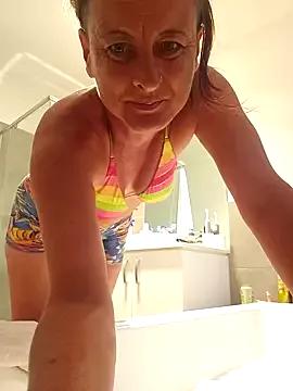 Girls: discover live performances with matured cam models, from teasing to fixations, in a variety of stunning live sex cams.