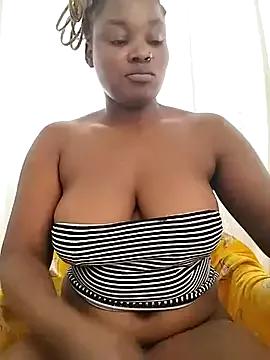 pussyqueene from StripChat