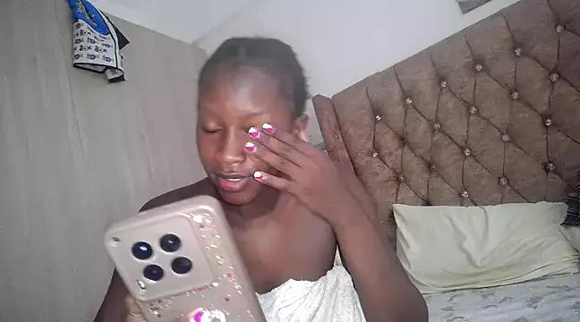Queen-flozy from StripChat