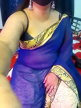 Queen-mira from StripChat is Freechat