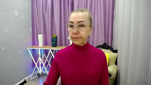 Girls: discover live performances with matured cam models, from teasing to fixations, in a variety of stunning live sex cams.
