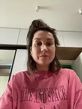 Queen_Dance from StripChat