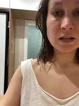 Queen_Dance from StripChat