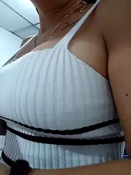 Girls: discover live performances with matured cam models, from teasing to fixations, in a variety of stunning live sex cams.