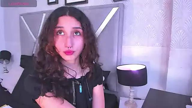 Girls: discover live performances with matured cam models, from teasing to fixations, in a variety of stunning live sex cams.