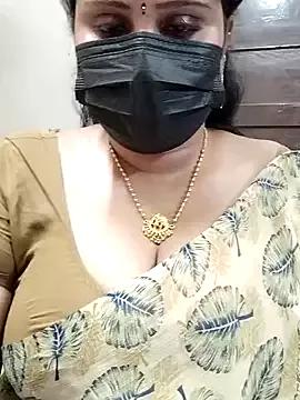 queenlakshana from StripChat