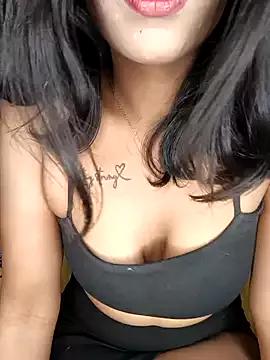 Girls: discover live performances with matured cam models, from teasing to fixations, in a variety of stunning live sex cams.