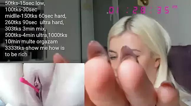 Girls: discover live performances with matured cam models, from teasing to fixations, in a variety of stunning live sex cams.