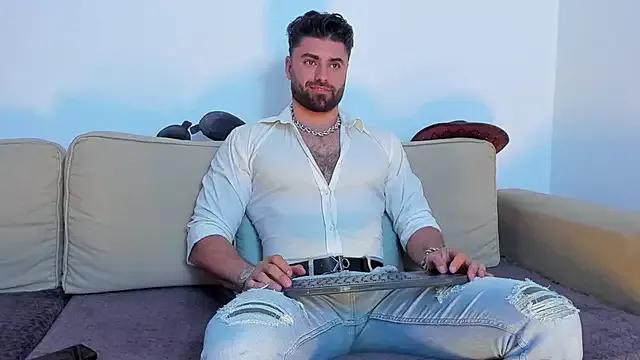 Girls: discover live performances with matured cam models, from teasing to fixations, in a variety of stunning live sex cams.