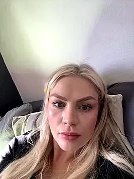 RayaMayvii from StripChat
