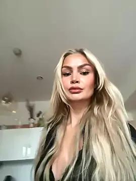 RayaMayvii from StripChat