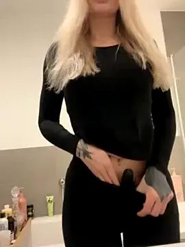 RayaMayvii from StripChat