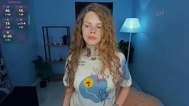 RayaNenlia from StripChat is Freechat