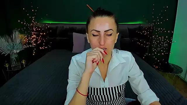 Girls: discover live performances with matured cam models, from teasing to fixations, in a variety of stunning live sex cams.