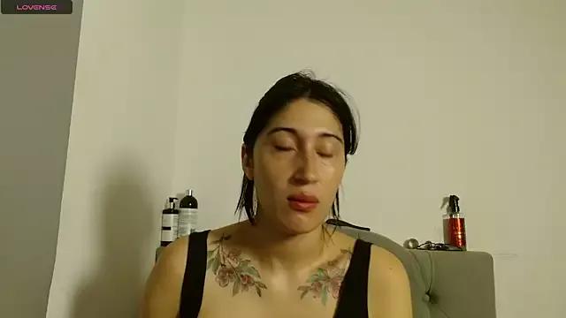 Girls: discover live performances with matured cam models, from teasing to fixations, in a variety of stunning live sex cams.