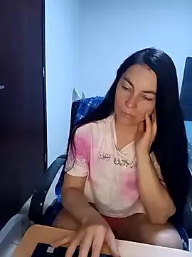 Girls: discover live performances with matured cam models, from teasing to fixations, in a variety of stunning live sex cams.
