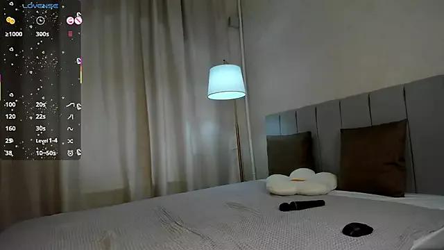 Girls: discover live performances with matured cam models, from teasing to fixations, in a variety of stunning live sex cams.