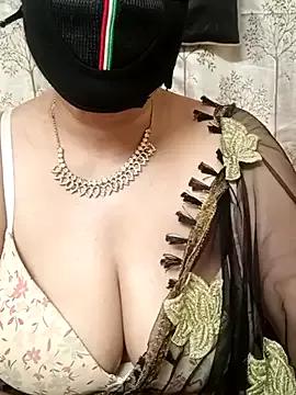 Girls: discover live performances with matured cam models, from teasing to fixations, in a variety of stunning live sex cams.