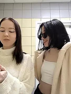 Rose_dunn from StripChat is Freechat
