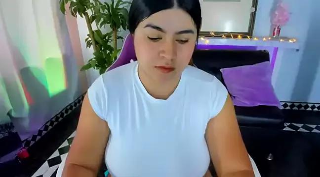 Girls: discover live performances with matured cam models, from teasing to fixations, in a variety of stunning live sex cams.