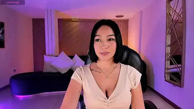 Girls: discover live performances with matured cam models, from teasing to fixations, in a variety of stunning live sex cams.