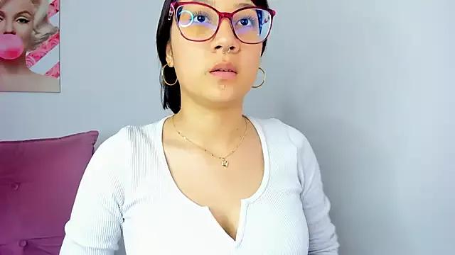 Girls: discover live performances with matured cam models, from teasing to fixations, in a variety of stunning live sex cams.