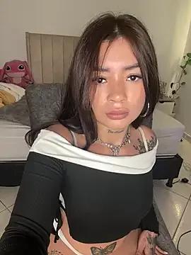 Girls: discover live performances with matured cam models, from teasing to fixations, in a variety of stunning live sex cams.