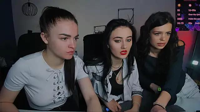 Girls: discover live performances with matured cam models, from teasing to fixations, in a variety of stunning live sex cams.