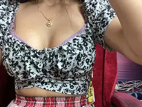 Girls: discover live performances with matured cam models, from teasing to fixations, in a variety of stunning live sex cams.