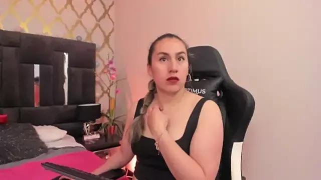 RubbyonHeels from StripChat