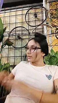 Girls: discover live performances with matured cam models, from teasing to fixations, in a variety of stunning live sex cams.