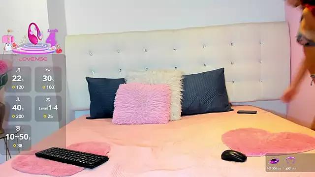 Girls: discover live performances with matured cam models, from teasing to fixations, in a variety of stunning live sex cams.