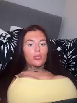 Girls: discover live performances with matured cam models, from teasing to fixations, in a variety of stunning live sex cams.