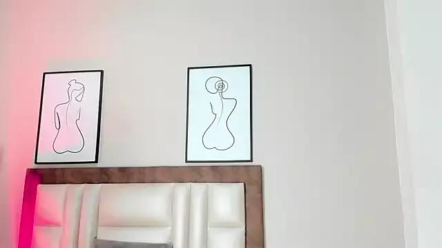Girls: discover live performances with matured cam models, from teasing to fixations, in a variety of stunning live sex cams.