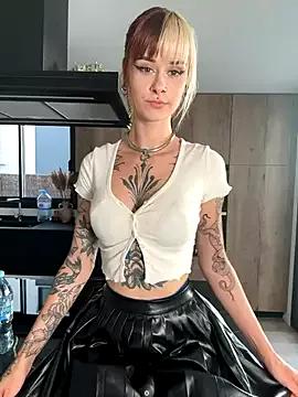 SallyDinosaur from StripChat