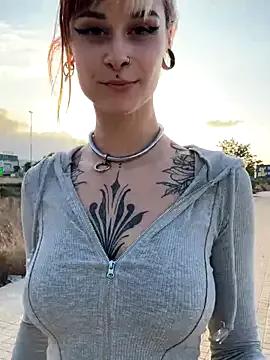 SallyDinosaur from StripChat
